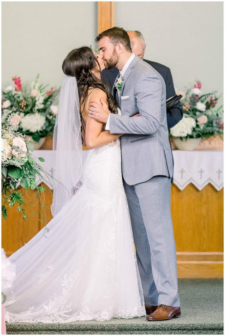 A Grand Rapids, MN August Wedding image
